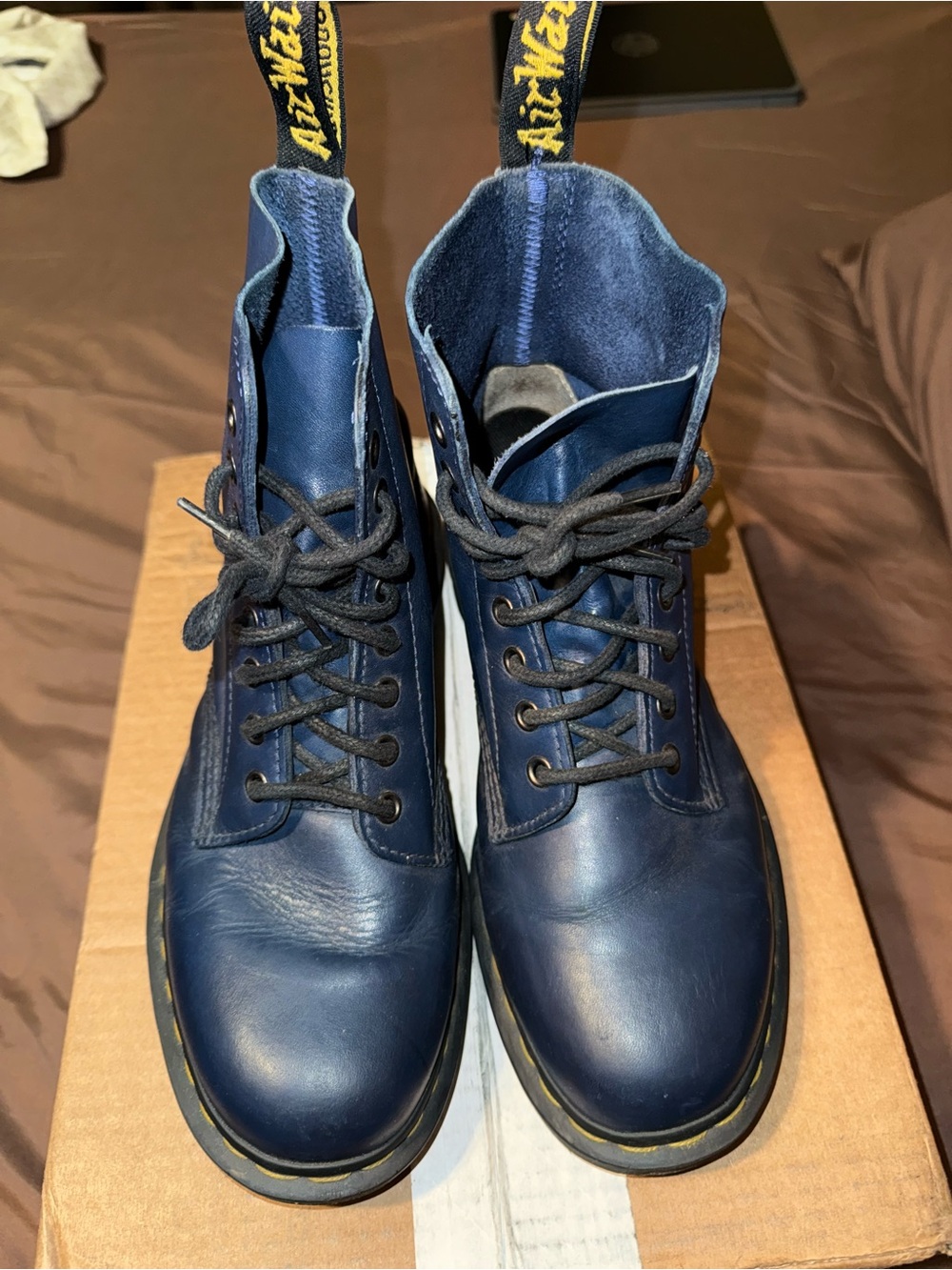 Dr. Martens Navy Leather 6-Eye Men’s Boots 9m
